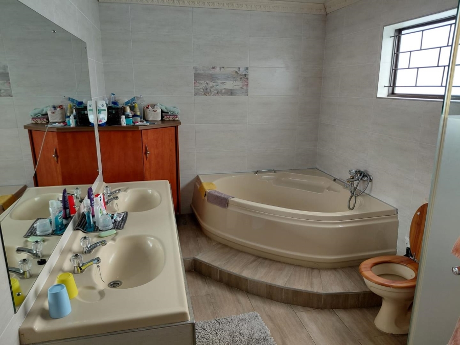 To Let 3 Bedroom Property for Rent in Northpine Western Cape